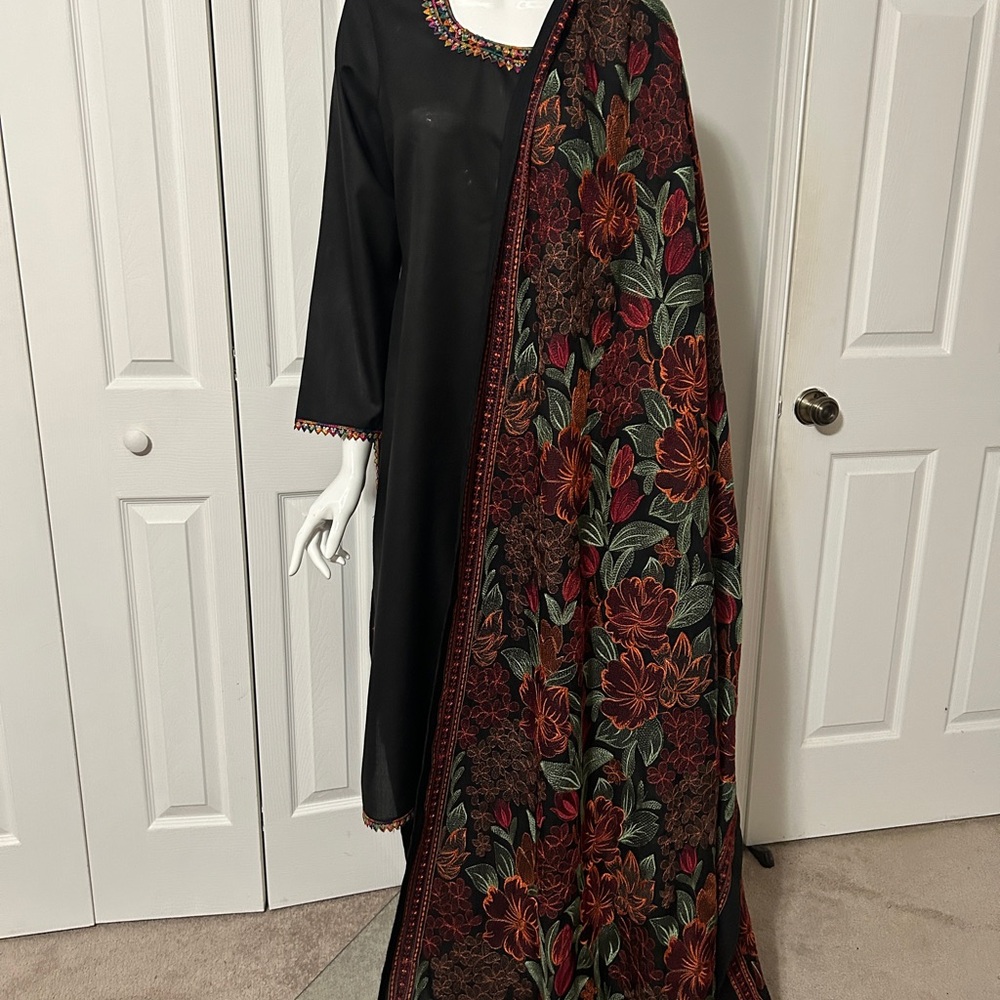 Elegant Black Floral Embroidered Dress